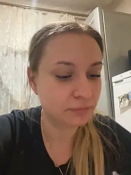 OlgaBuzzz online show from March 2025 12:50:01 PM