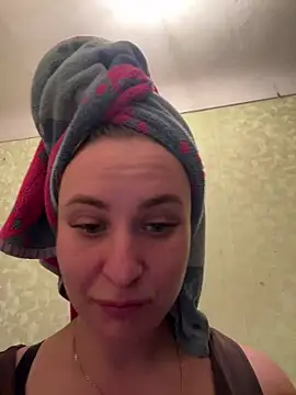 OlgaBuzzz online show from November 2025 05:33:02 AM