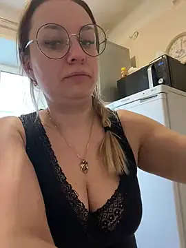 OlgaBuzzz online show from March 2025 12:00:01 PM