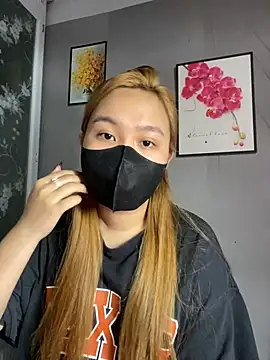 Odette68 online show from April 2026 01:52:01 AM