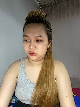 Snapshot of Odette68 chatting on June 2026 12:59:01 AM Odette68 online show from June 2026 12:59:01 AM