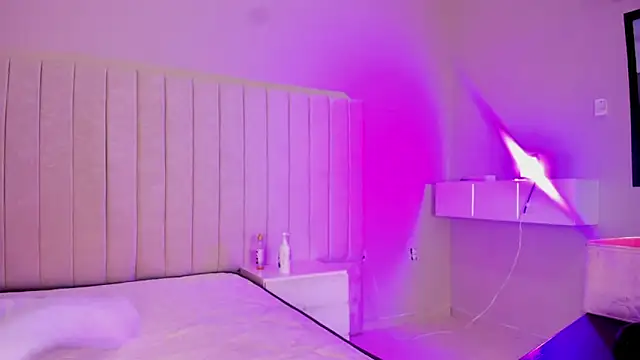 Snapshot of Littleolivia_ chatting on December 2025 12:37:01 PM Littleolivia online show from December 2025 12:37:01 PM