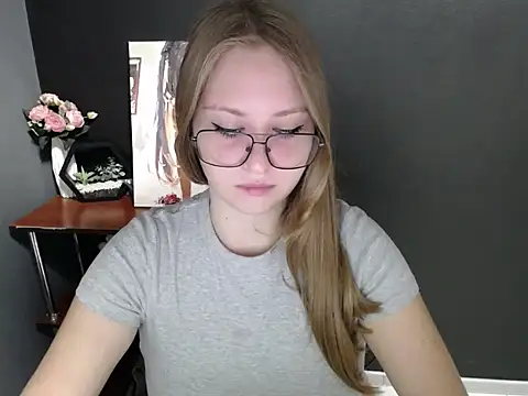 lady minx online show from October 2025 06:37:01 AM