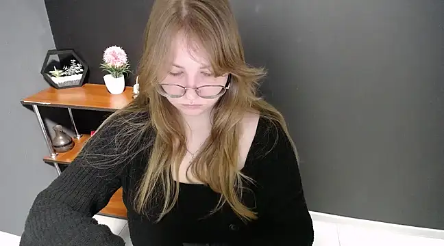 lady minx online show from February 2025 10:30:02 AM
