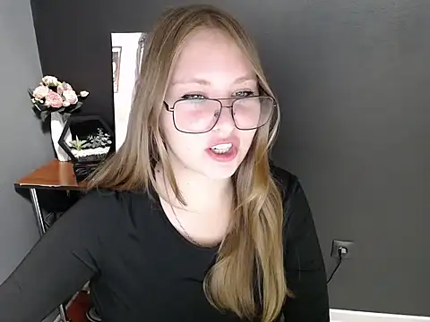 lady minx online show from October 2025 06:48:02 AM