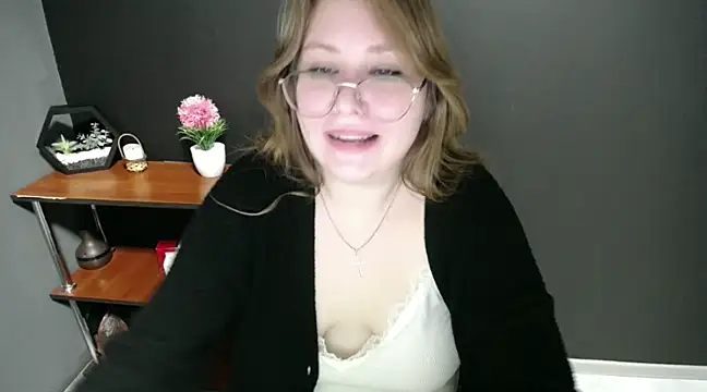 lady minx online show from February 2025 10:38:02 AM