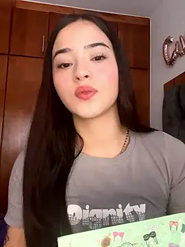 Veronica isaza   online show from January 2026 12:34:01 PM