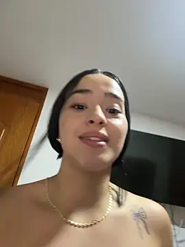 Veronica isaza   online show from October 2025 12:47:01 AM