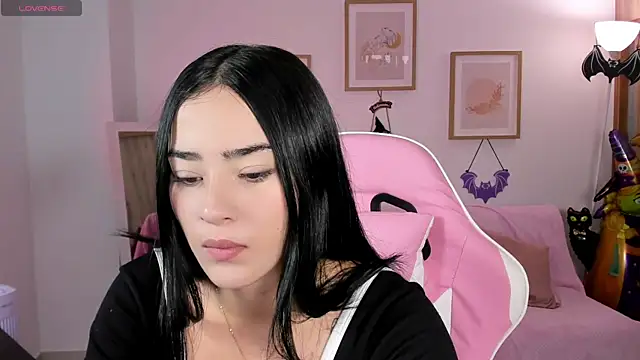 Veronica isaza   online show from October 2025 12:40:01 PM
