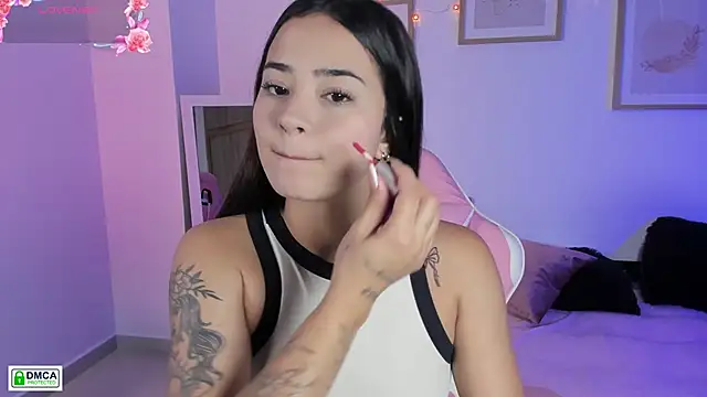 Veronica isaza   online show from December 2025 12:37:01 PM