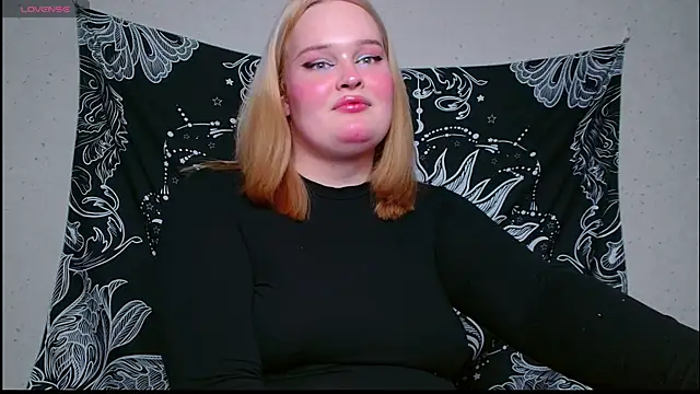 rozzhaos8 online show from February 2026 07:47:01 PM