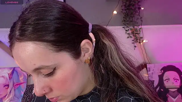 Snapshot of AmbarHills_1 chatting on November 2025 11:58:02 AM AmbarHills 1 online show from November 2025 11:58:02 AM