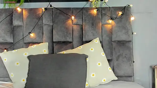 Snapshot of AmbarHills_1 chatting on January 2026 11:35:02 AM AmbarHills 1 online show from January 2026 11:35:02 AM