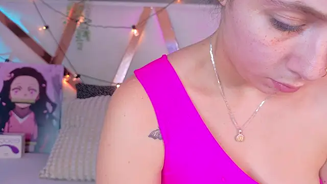 AmbarHills 1 online show from April 2026 11:44:02 AM