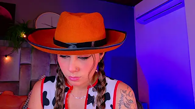 Snapshot of AmbarHills_1 chatting on October 2025 12:26:02 PM AmbarHills 1 online show from October 2025 12:26:02 PM