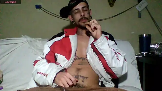 Snapshot of sellvageria chatting on July 2026 02:12:01 AM sellvageria online show from July 2026 02:12:01 AM