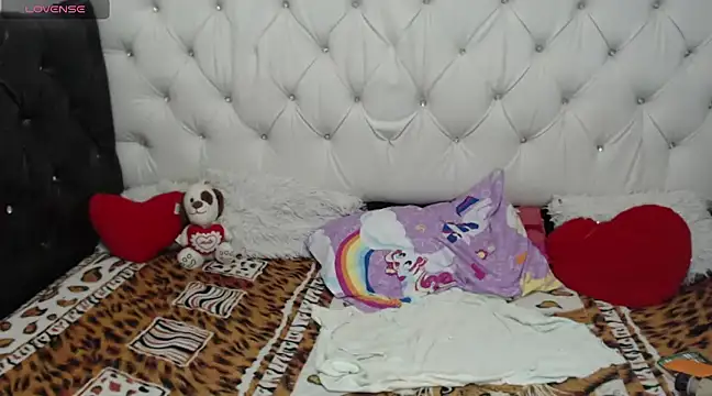 Scarlet Sensual30 online show from March 2025 09:35:02 AM