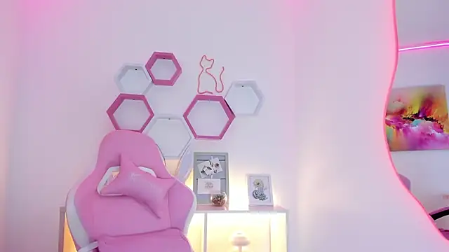  Ameliie online show from March 2025 06:51:01 PM