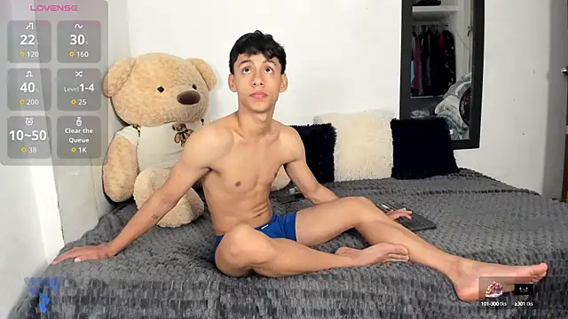 Snapshot of LittleParker chatting on September 2025 12:33:01 PM LittleParker online show from September 2025 12:33:01 PM
