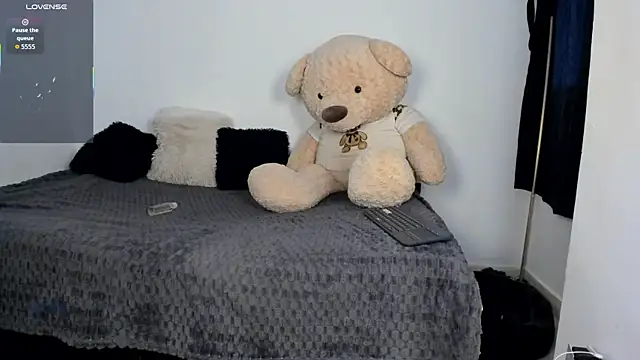LittleParker online show from May 2026 12:25:01 PM