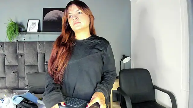 Snapshot of AbbyWathson chatting on December 2025 11:31:01 AM AbbyWathson online show from December 2025 11:31:01 AM