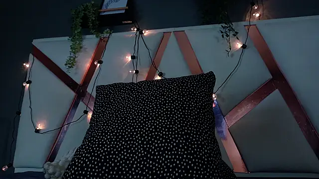 AbbyWathson online show from February 2026 11:51:01 AM