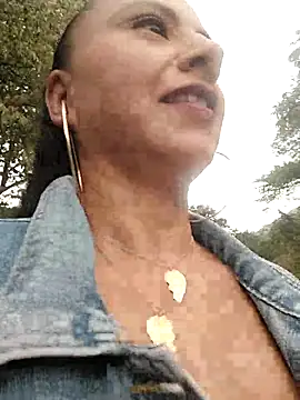 andreu mature online show from February 2026 09:23:02 PM