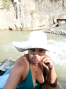 andreu mature online show from June 2026 08:29:02 PM