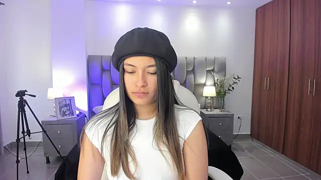 Snapshot of Abella_ruiz chatting on February 2025 01:22:01 PM Abella ruiz online show from February 2025 01:22:01 PM