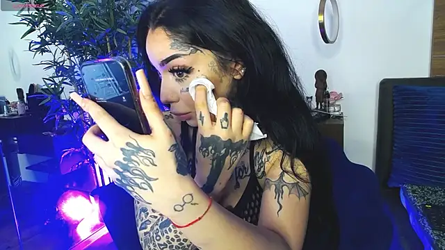 CreamyInkky  online show from April 2026 04:58:01 AM