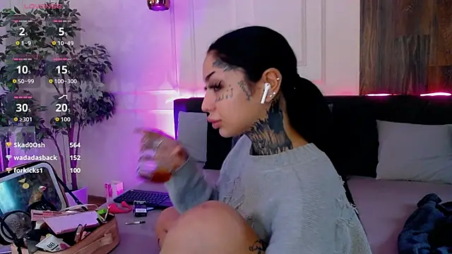 CreamyInkky  online show from November 2025 07:01:02 AM