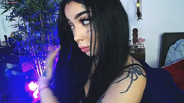 CreamyInkky  online show from April 2026 05:24:01 AM