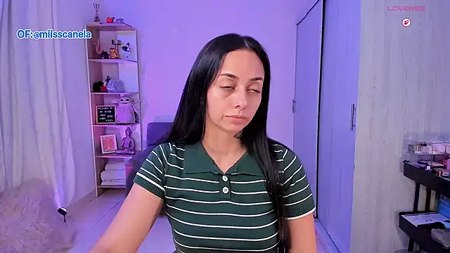 Aleja24Evans online show from December 2025 02:10:02 AM