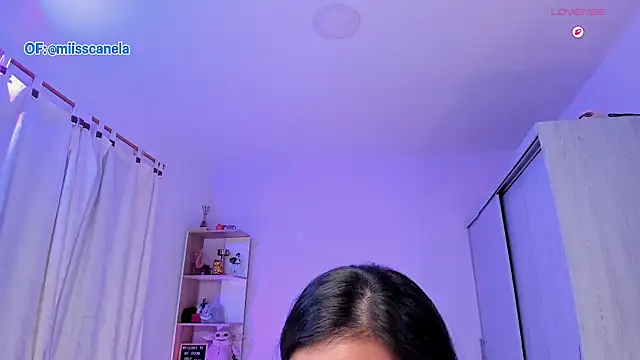 Aleja24Evans online show from December 2025 12:33:02 AM