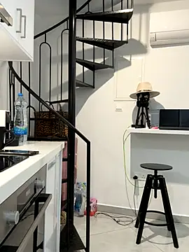 Divina X  online show from December 2025 05:41:01 AM