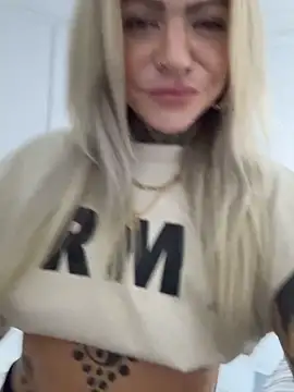 Divina X  online show from December 2025 05:50:02 AM