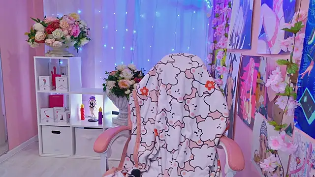 Coconut Mia online show from April 2026 10:18:02 PM