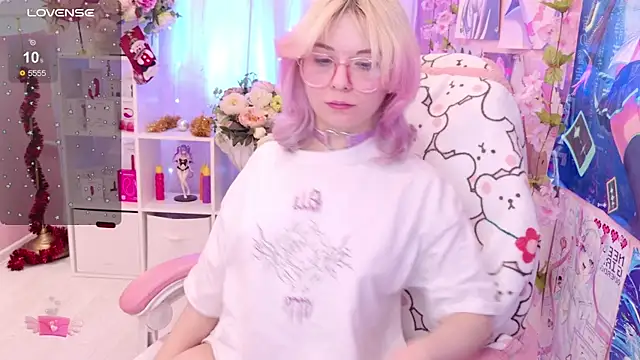 Snapshot of Coconut_Mia chatting on December 2025 08:26:01 PM Coconut Mia online show from December 2025 08:26:01 PM