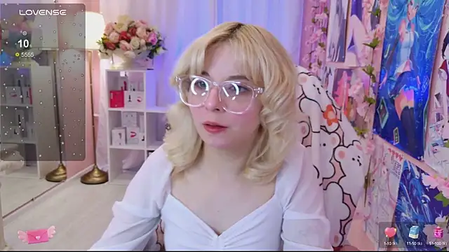 Snapshot of Coconut_Mia chatting on September 2025 01:51:01 PM Coconut Mia online show from September 2025 01:51:01 PM