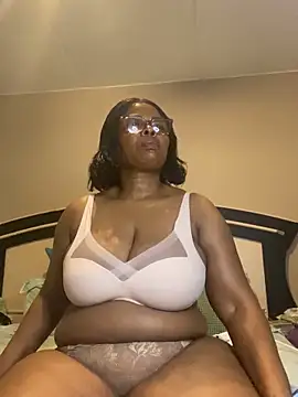 Snapshot of Nomthie chatting on November 2025 09:40:01 PM Nomthie online show from November 2025 09:40:01 PM