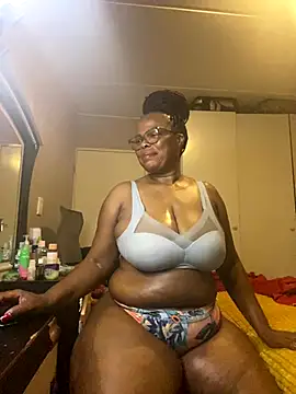 Nomthie online show from December 2025 07:05:02 PM