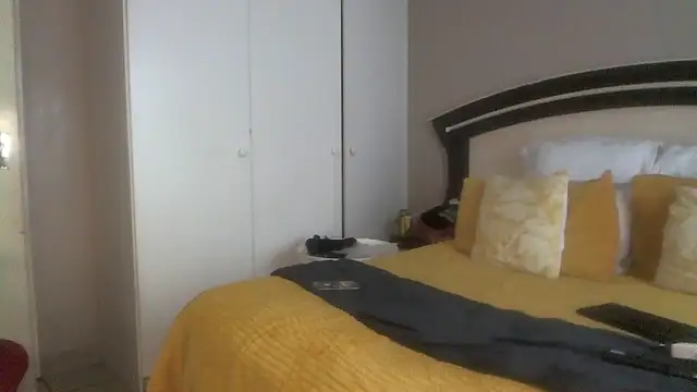 Snapshot of Nomthie chatting on December 2025 12:53:01 PM Nomthie online show from December 2025 12:53:01 PM