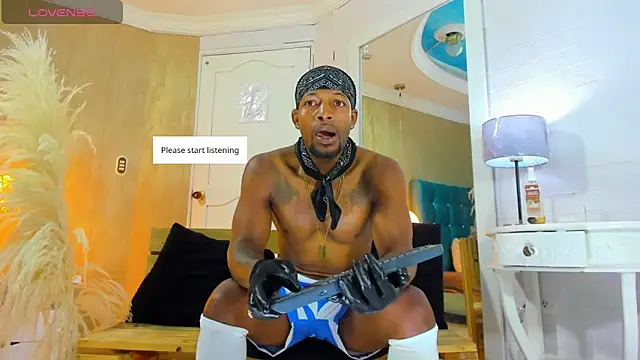 Snapshot of RicoBrown777_ chatting on September 2025 04:28:02 AM RicoBrown777 online show from September 2025 04:28:02 AM