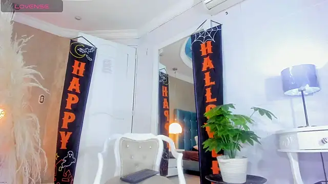 Snapshot of RicoBrown777_ chatting on October 2025 03:51:02 AM RicoBrown777 online show from October 2025 03:51:02 AM