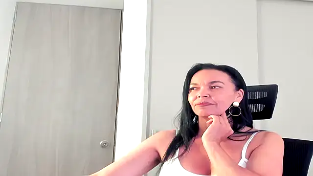 Evawalker  online show from September 2025 08:49:02 PM