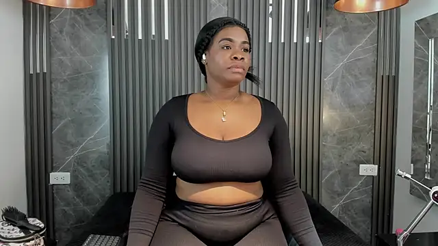 SaraiEvans online show from November 2025 03:21:01 AM