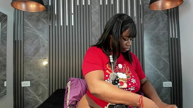 SaraiEvans online show from December 2025 03:35:01 AM