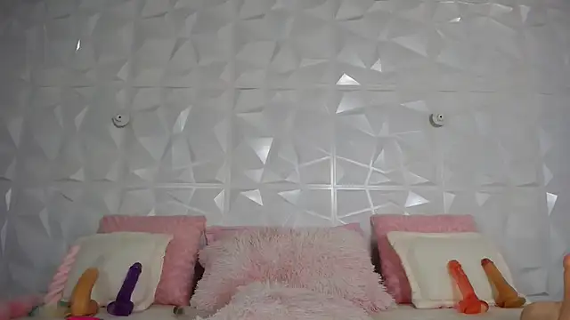 Snapshot of AndreaPinkNaughty chatting on January 2025 10:56:01 PM AndreaPinkNaughty online show from January 2025 10:56:01 PM