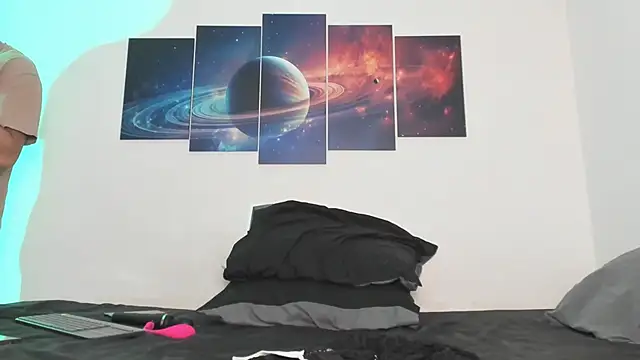 Snapshot of evanandsunny chatting on October 2025 11:38:02 PM evanandsunny online show from October 2025 11:38:02 PM