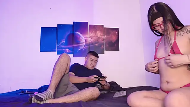 Snapshot of evanandsunny chatting on November 2025 10:41:02 PM evanandsunny online show from November 2025 10:41:02 PM